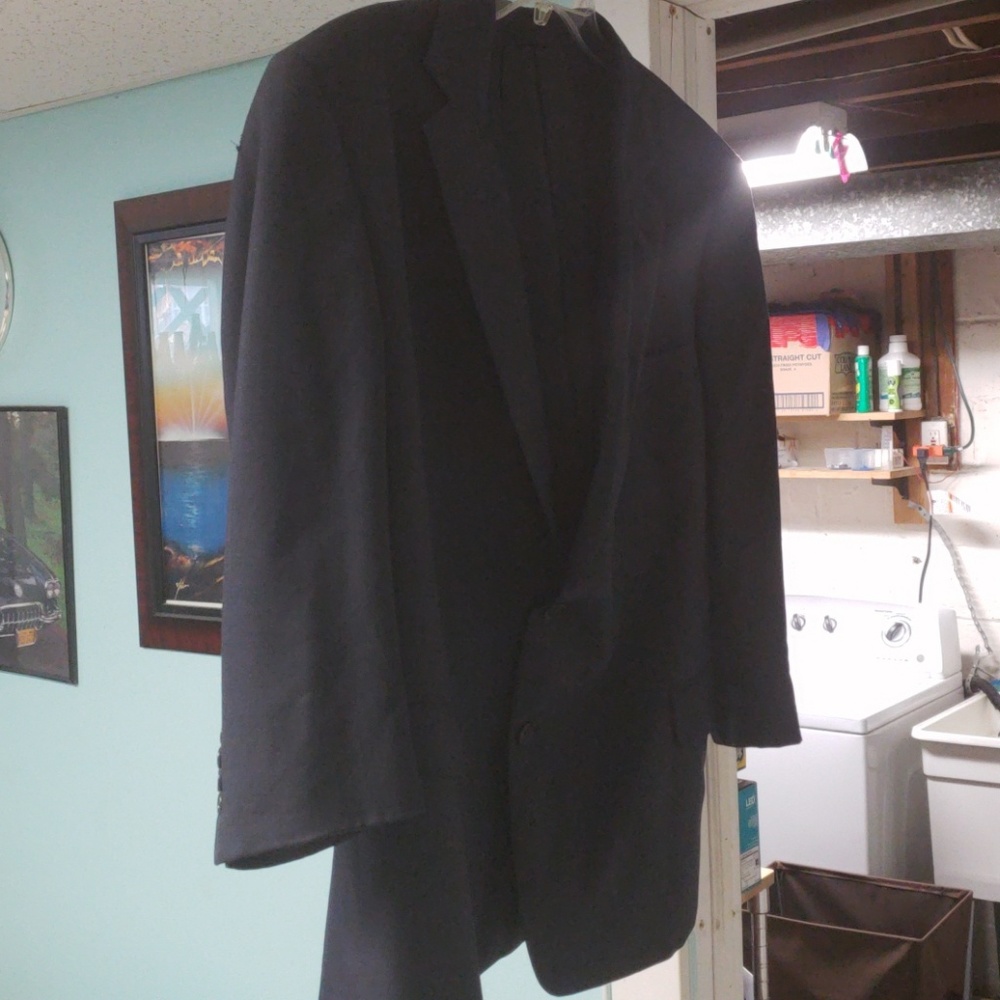 Fully tailored suit jacket